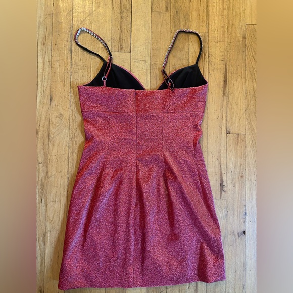 Area gorgeous pink v neck mini dress. Size medium. Gorgeous!!! - Picture 4 of 5